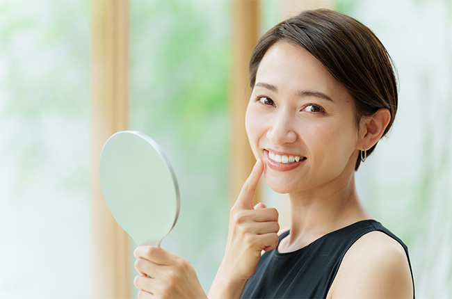 歯並びがきれいな女性